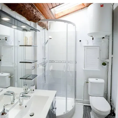 9 Classe 2 Etoiles * カルカソンヌ